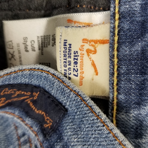 Citizens Of Humanity Boho Distressed Jean Shorts - Picture 10 of 11